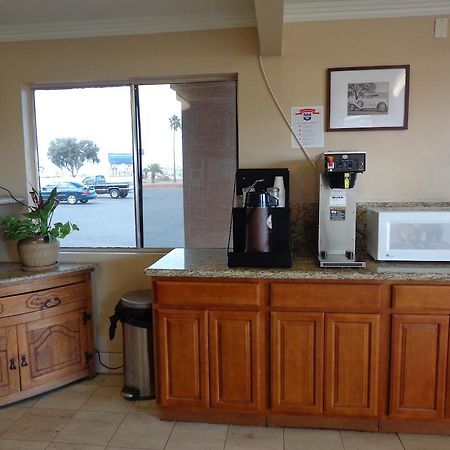 Knights Inn Phoenix At N Black Canyon Hwy Luaran gambar