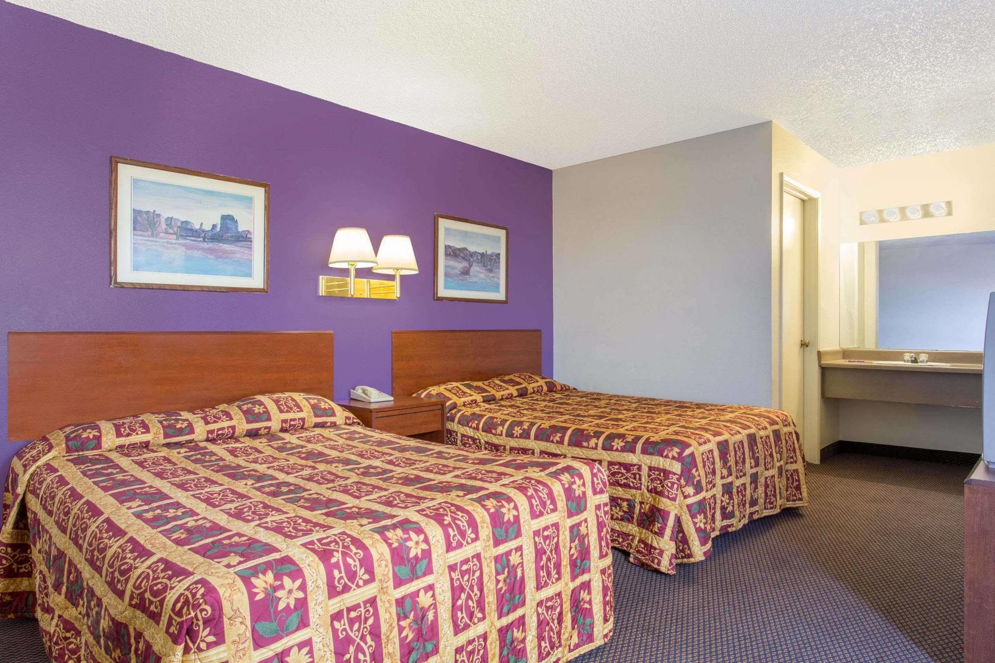 Knights Inn Phoenix At N Black Canyon Hwy Luaran gambar
