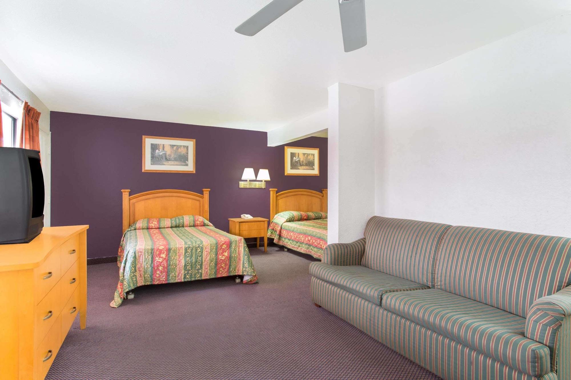 Knights Inn Phoenix At N Black Canyon Hwy Luaran gambar